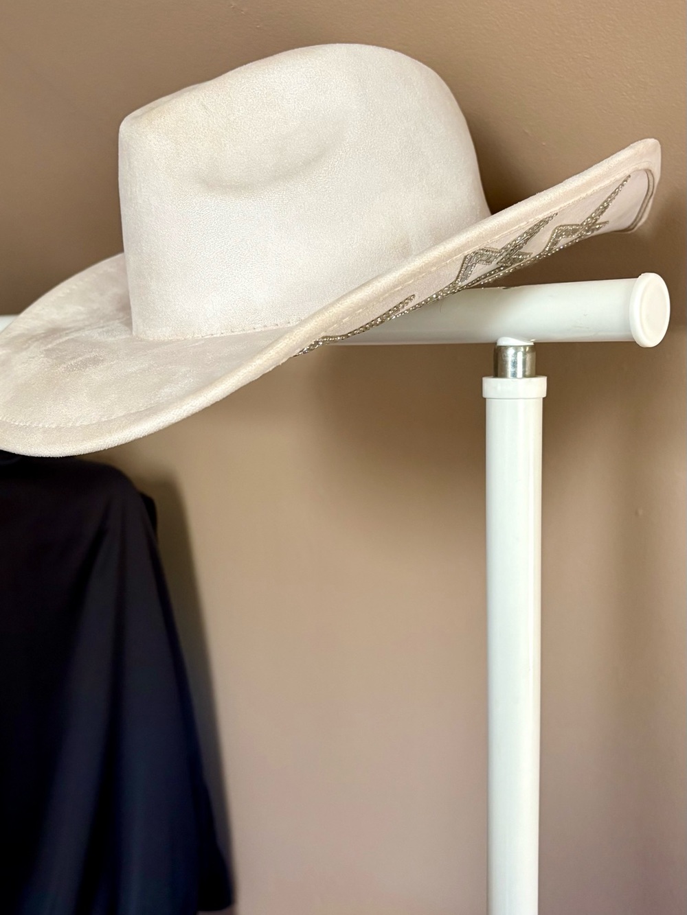 Ivory Western Cowboy Hat with Sparkle Star Trim